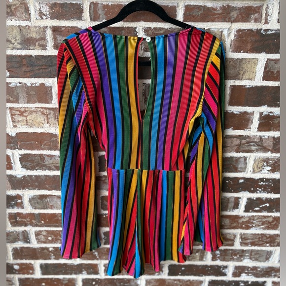 Show Me Your MuMu Caleb Romper Size Medium Rainbow Parade Pleat - Picture 3 of 16